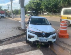 Mulher morre após carro ficar submerso em São Paulo