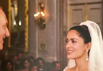 Salma Hayek celebra 15 anos de casamento com fotos inéditas da cerimônia