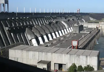 Energia de Itaipu é a mais cara das grandes hidrelétricas, diz estudo