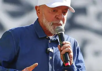 Lula diz que vai voltar ao RS para anunciar medidas para população atingida pelas enchentes