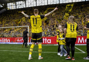 Marco Reus compra cerveja para 81 mil torcedores do Dortmund na sua despedida do clube