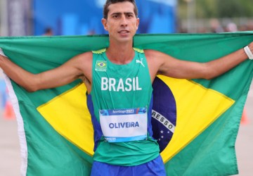 Caio Bonfim conquista a prata, medalha inédita na marcha atlética em Paris