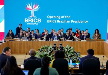 Brics deve promover nova ordem mundial, defende chanceler brasileiro