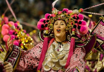 Rosas de Ouro é campeã do carnaval das escolas de samba de São Paulo