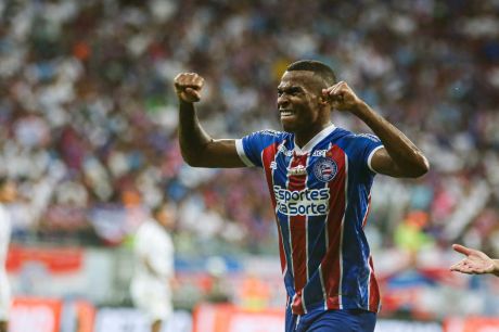 Copa do Nordeste: Bahia e Ceará vencem em noite de clássicos