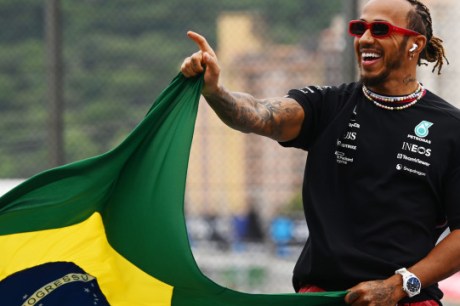 Hamilton faz homenagem em aniversário de Ayrton Senna: 'Meu herói'