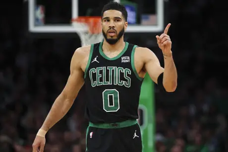 Celtics, Bucks e Thunder iniciam playoffs com vitória na NBA