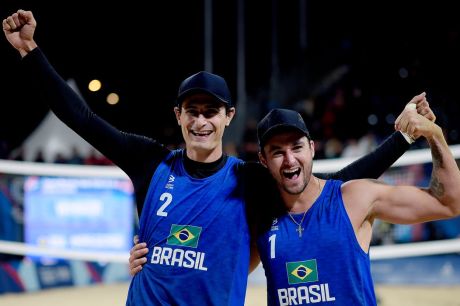 Vôlei de Praia: André e George se garantem nos Jogos de Paris