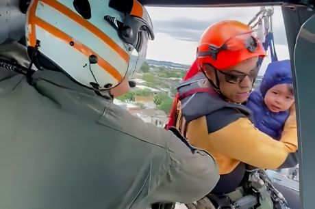 Morador de Canoas descreve fuga de alagamentos e diz que vive pesadelo