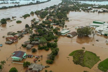 Lula promete visitar cidades atingidas por chuvas para reconstrução