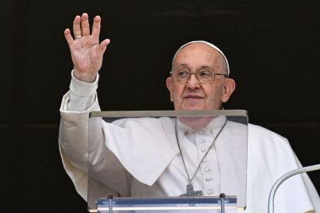 Papa Francisco se solidariza em ligação a arcebispo de Porto Alegre