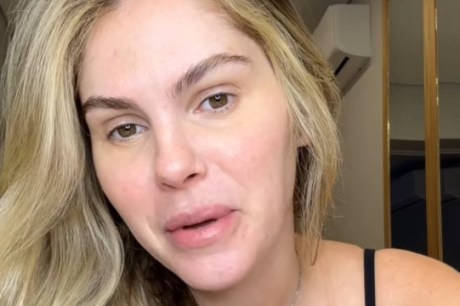 Bárbara Evans anuncia alta hospitalar do filho após 10 dias na UTI