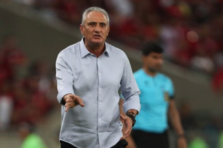 Tite já prepara retorno de uruguaios para 'encorpar' o Flamengo no Brasileiro