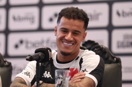 Ainda sem Coutinho, Vasco busca diante do Atlético-GO a quarta vitória seguida no Brasileirão