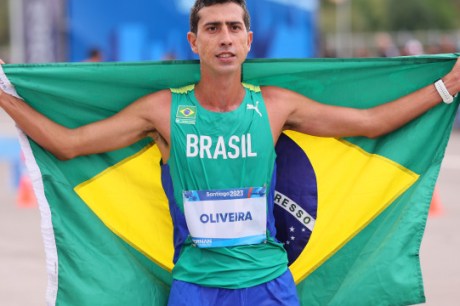 Caio Bonfim conquista a prata, medalha inédita na marcha atlética em Paris