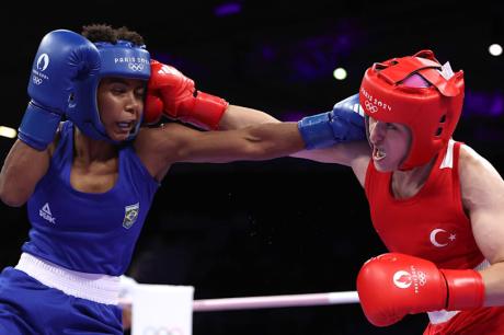 Jucielen Romeu cai nas quartas e encerra participação do boxe em Paris