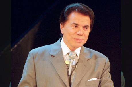 Eliana, Celso Portiolli e Carlos Alberto de Nóbrega prestam homenagem para Silvio Santos