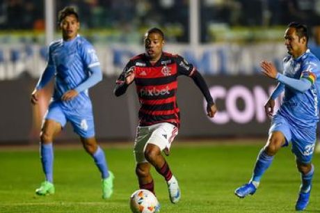 Flamengo avança na Libertadores mesmo com derrota para o Bolívar