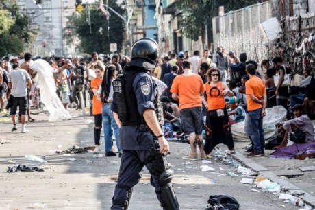 Usuários de droga se espalham, tomam praça na 23 de Maio e retornam para cracolândia original