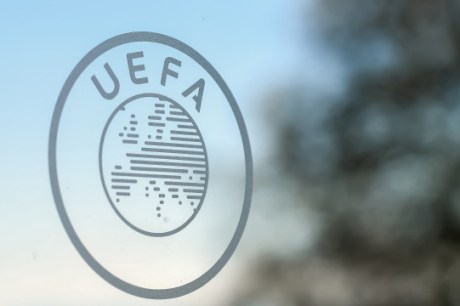 Uefa multa Roma em R$ 12,3 mi por violar Fair Play Financeiro e suspende time turco por um ano