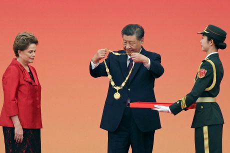 Dilma recebe medalha de presidente chinês Xi Jinping