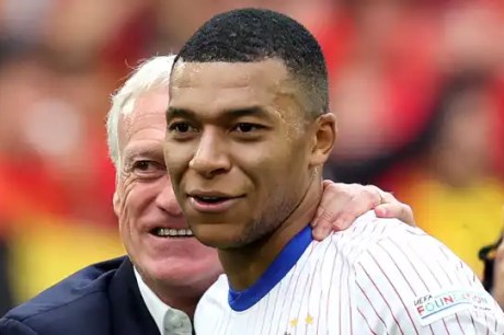 Deschamps reage a polêmica com Mbappé: &quot;O empregador é o Real Madrid&quot;