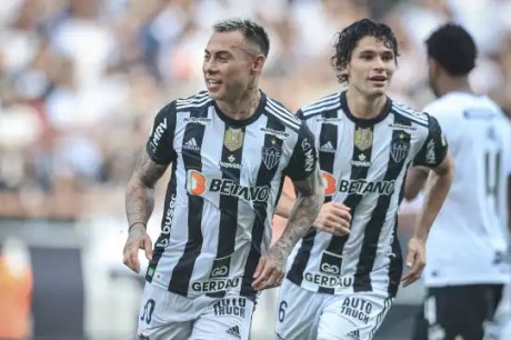 Com a cabeça nas Copas, Atlético-MG enfrenta o Grêmio em jogo atrasado do Brasileirão