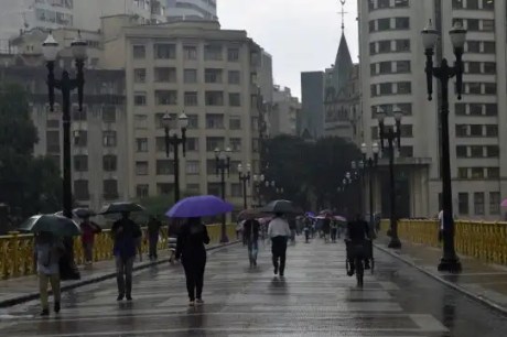 Depois de 24 horas, SP tem 1,35 milhão sem luz e revive pesadelo de apagão