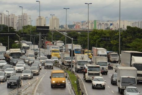 Prefeitura-SP terá que apresentar cronograma para mudar nomes de ruas