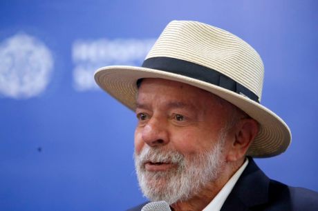 Lula passa por exames e é liberado para voltar a Brasília