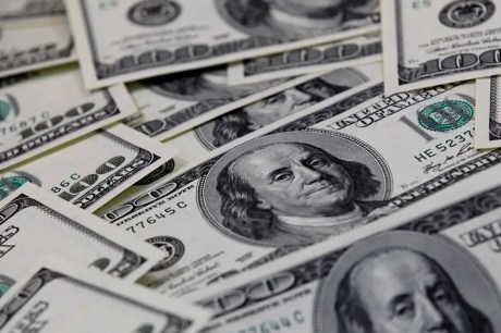 Dólar sobe para R$ 6,19 com indefinição sobre emendas parlamentares