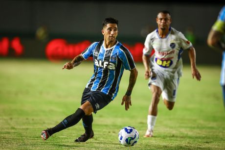 Grêmio bate São Raimundo nos pênaltis e segue na Copa do Brasil