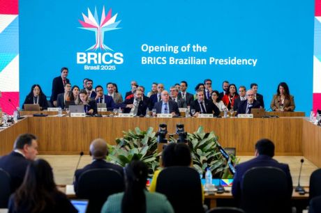 Brics deve promover nova ordem mundial, defende chanceler brasileiro