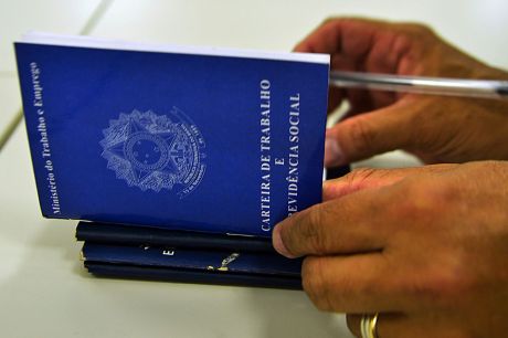 Taxa de desemprego sobe para 6,5% no trimestre encerrado em janeiro