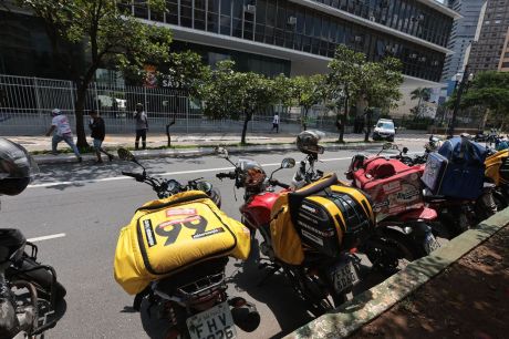 Justiça de SP declara inconstitucional decreto que suspendia mototáxis