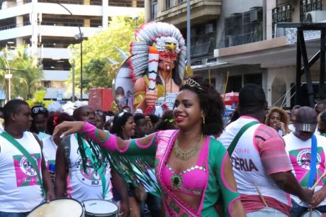 Carnaval 2025: confira os blocos que desfilam nesta segunda no Rio