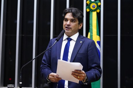 Projeto de Lei de Murilo Galdino Propõe Meia-Entrada para Idosos e seus Acompanhantes em Eventos