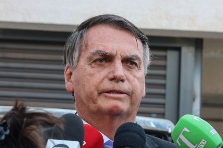 Bolsonaro pede anulação da delação de Cid e afastamento de Moraes